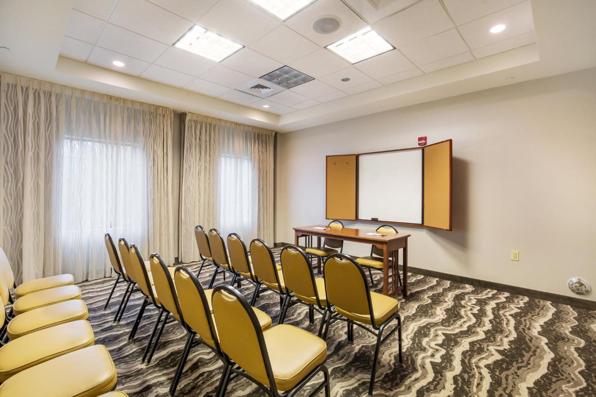 Staybridge Suites Chesapeake-Virginia Beach By Ihg Esterno foto